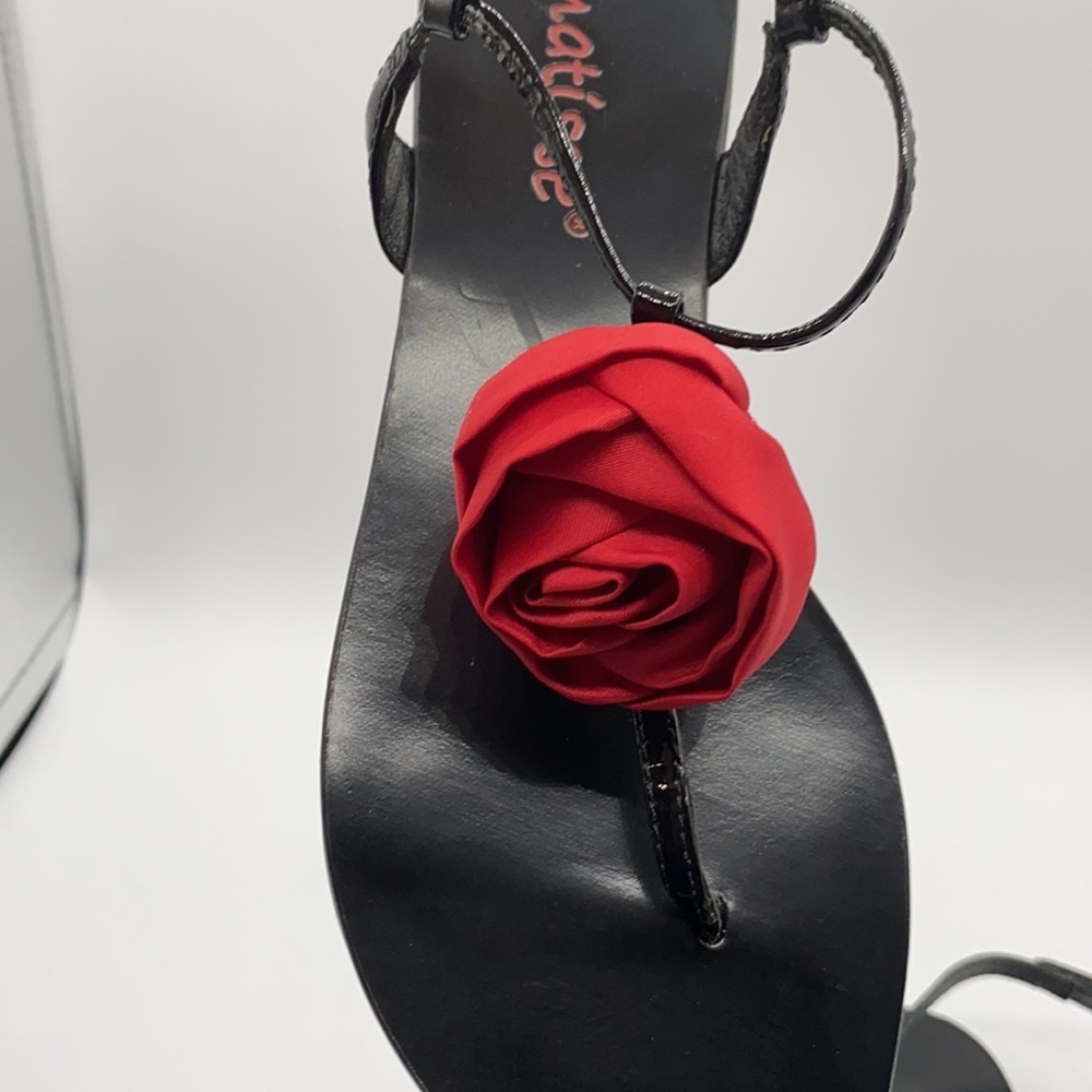 Matisse Rosette woman’s flat sandals size 6 M - Picture 11 of 12